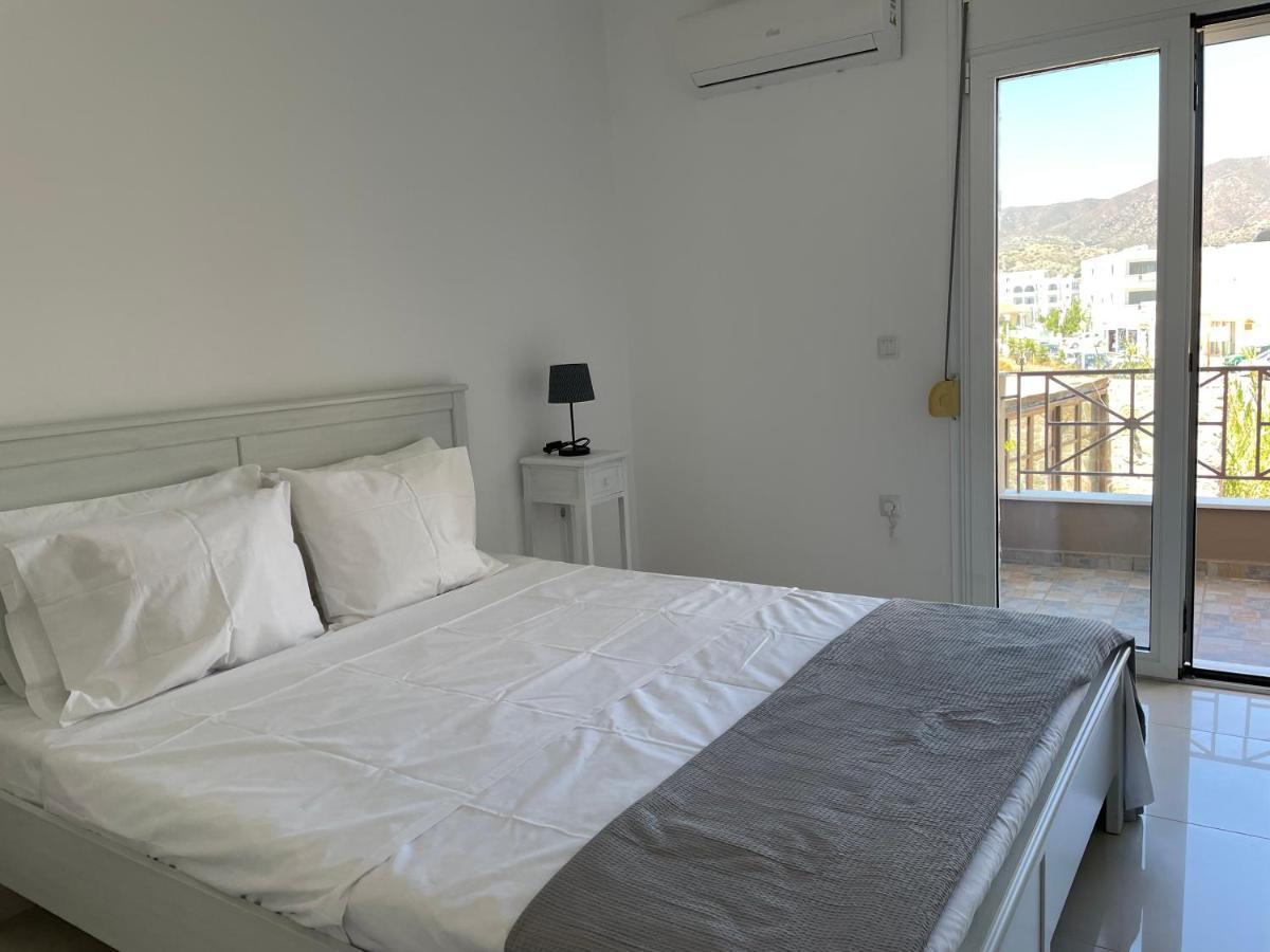 Locals Apartment Karpathos Экстерьер фото